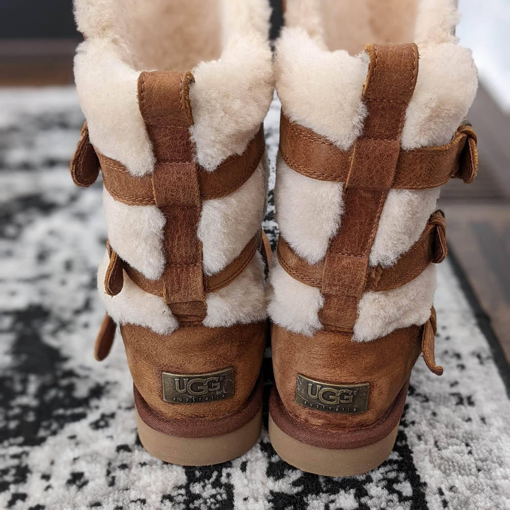 UGG Australia 🦘 buckle mid-calf  boots